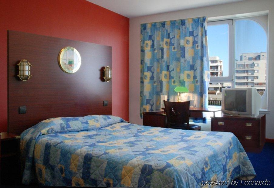 Hotel Les Gens De Mer Dunkerque By Popinns Dunkirk Room photo